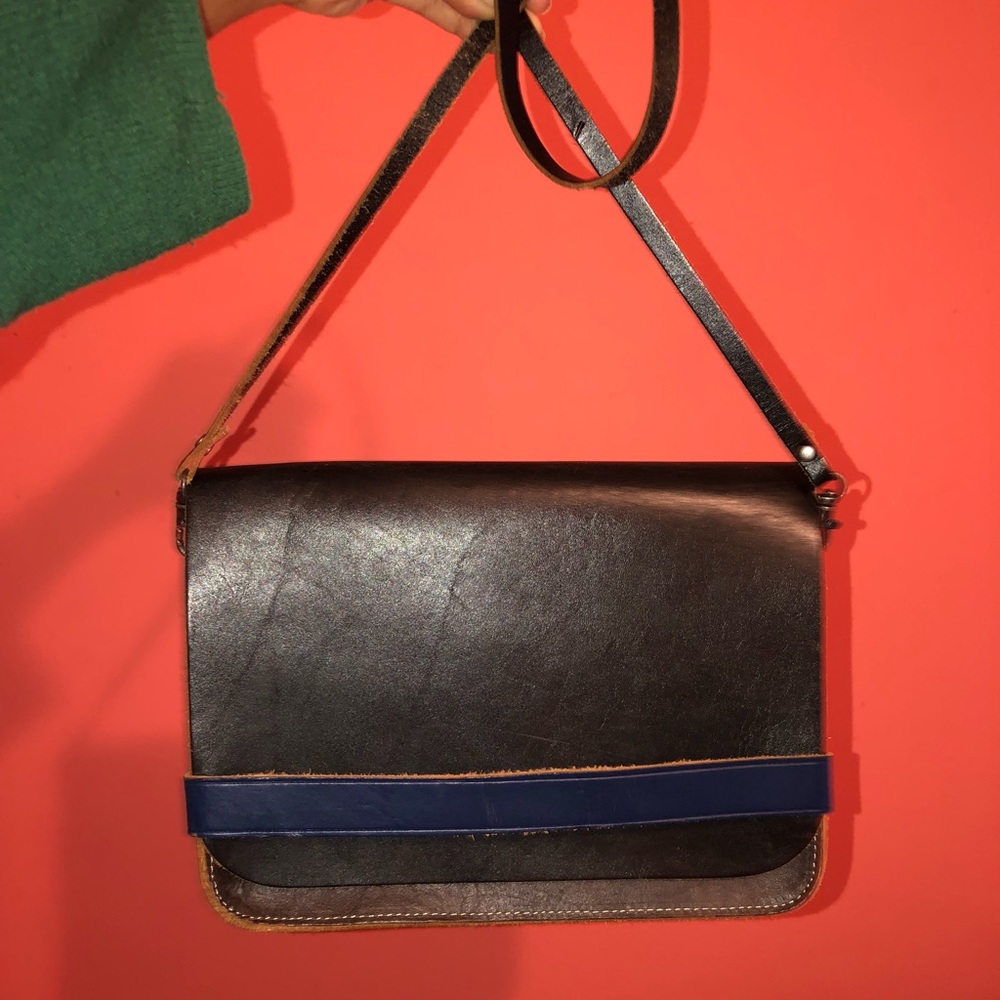 Levi’s  Black crossbody